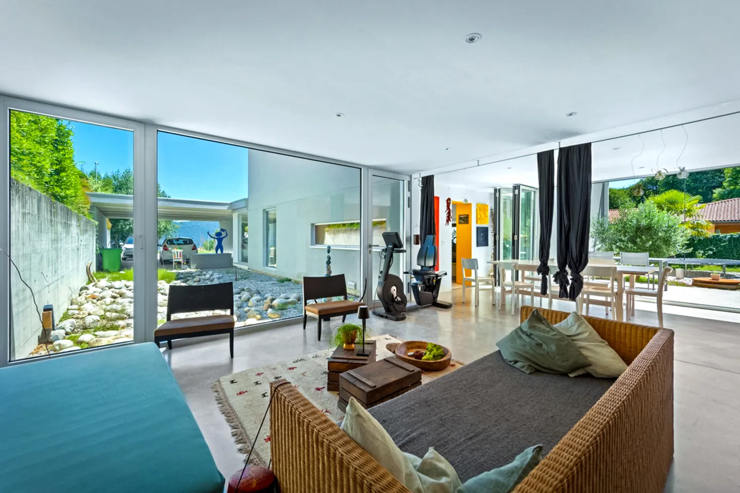 Elegant Villa in Nature - Photo 9 of 18