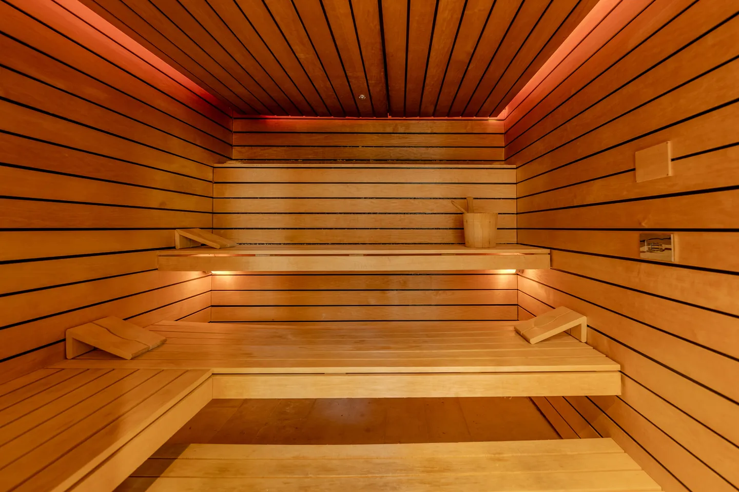 Luxuriöse 5.5-Zimmer-Wohnung mit See- und Bergsicht in exklusiver Parkanlage - Photo 16 of 20