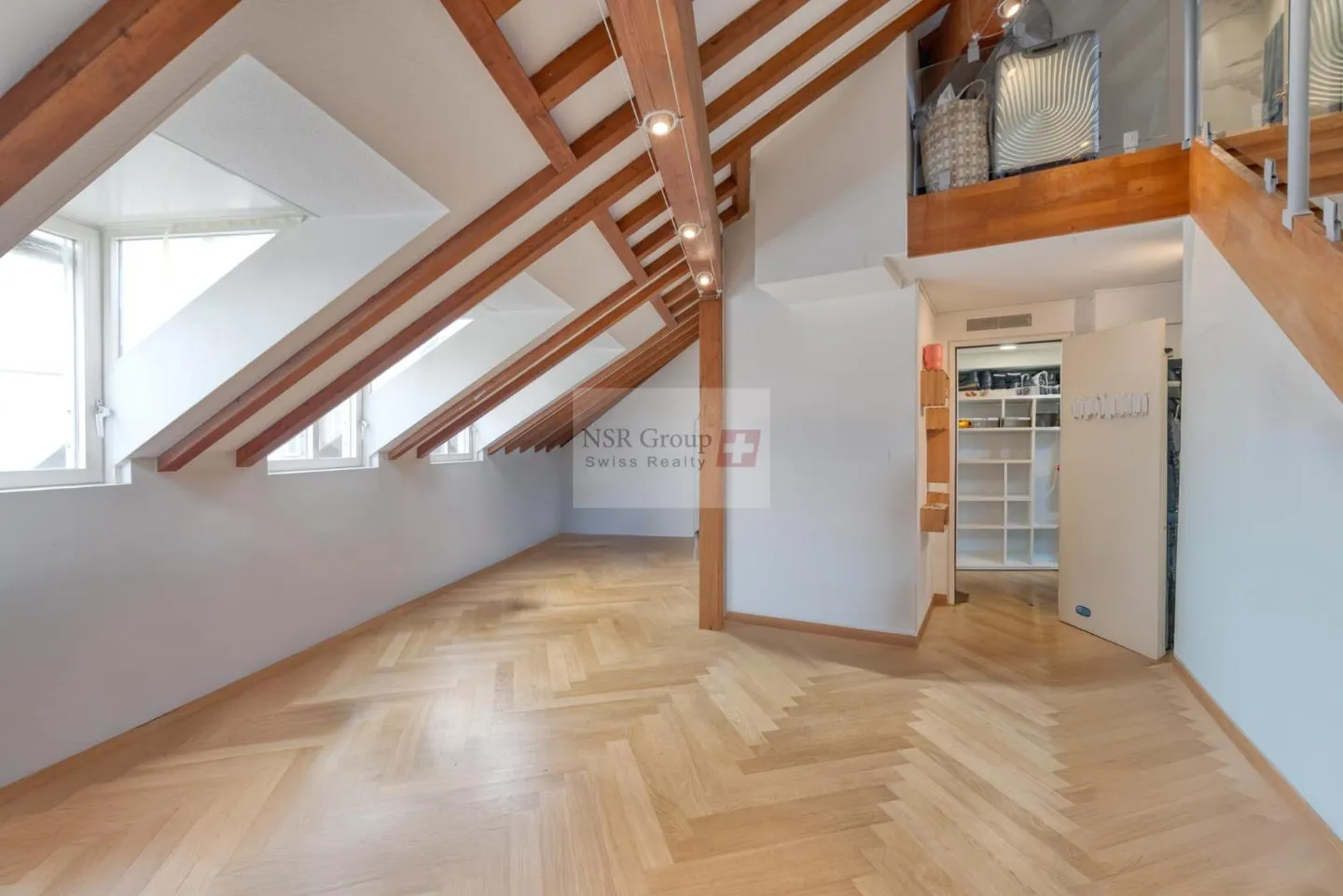 Exclusivité - Penthouse au cœur de la vieille ville - Photo 2 sur 7