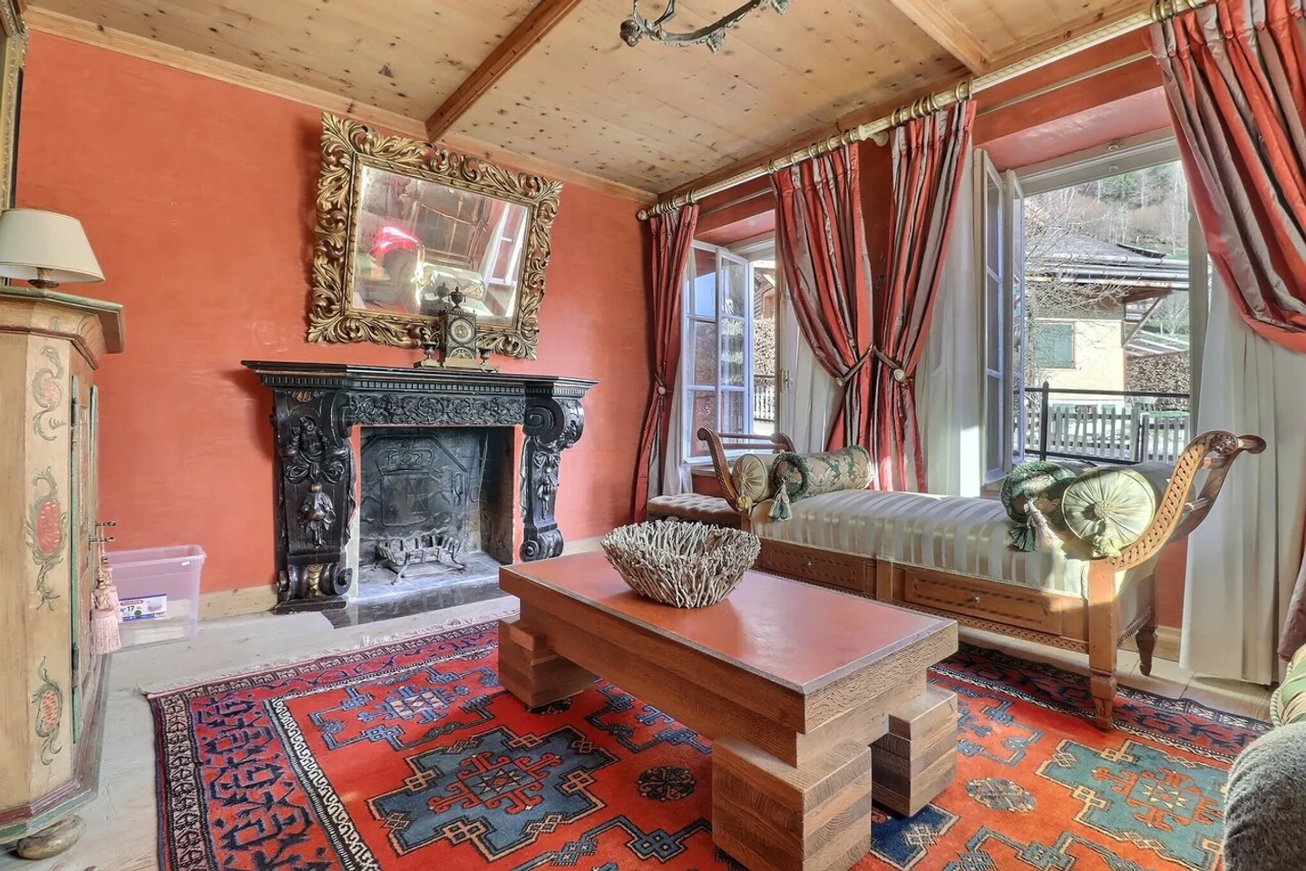 Charming Family Home with Garden - Photo 3 of 13