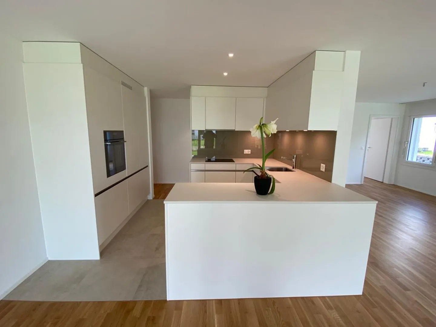 Spacious 4.5 Room Apartment - Photo 1 of 12