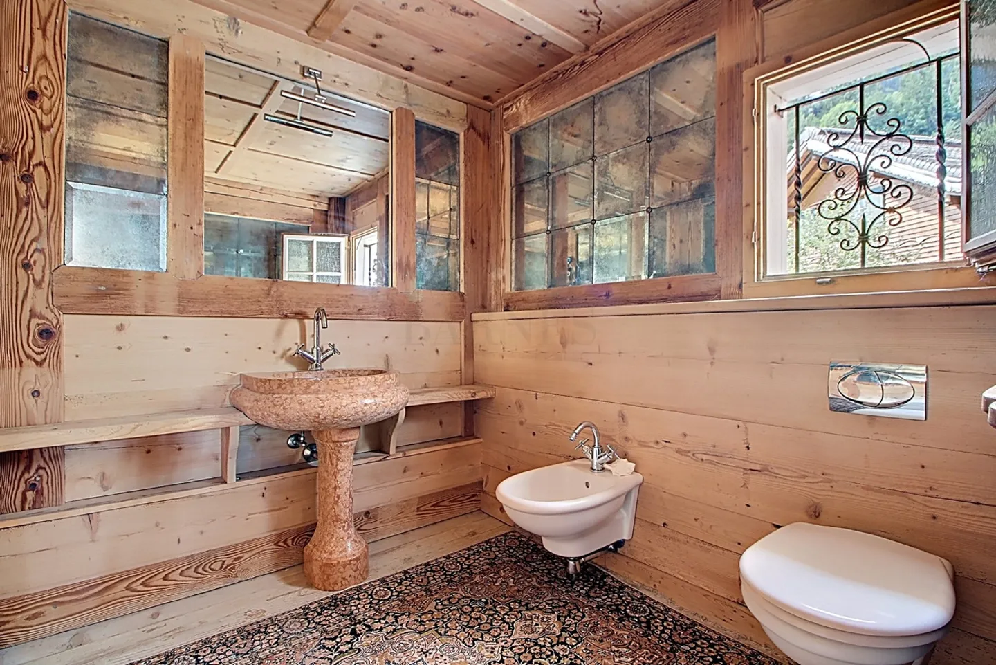 Charming Family Home with Garden - Photo 6 of 13