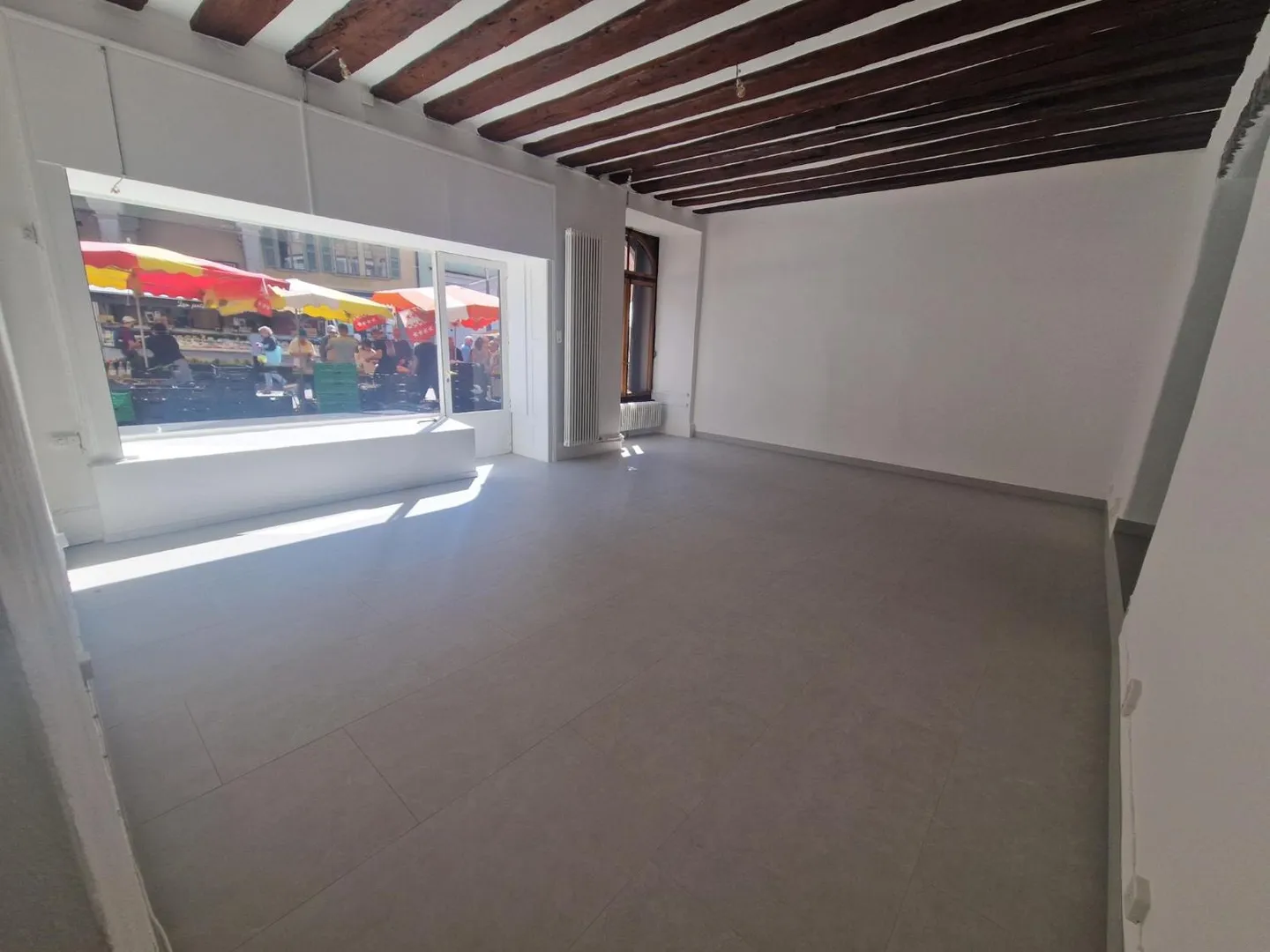 Espace Commercial Charmant à Sion - Photo 3 sur 7