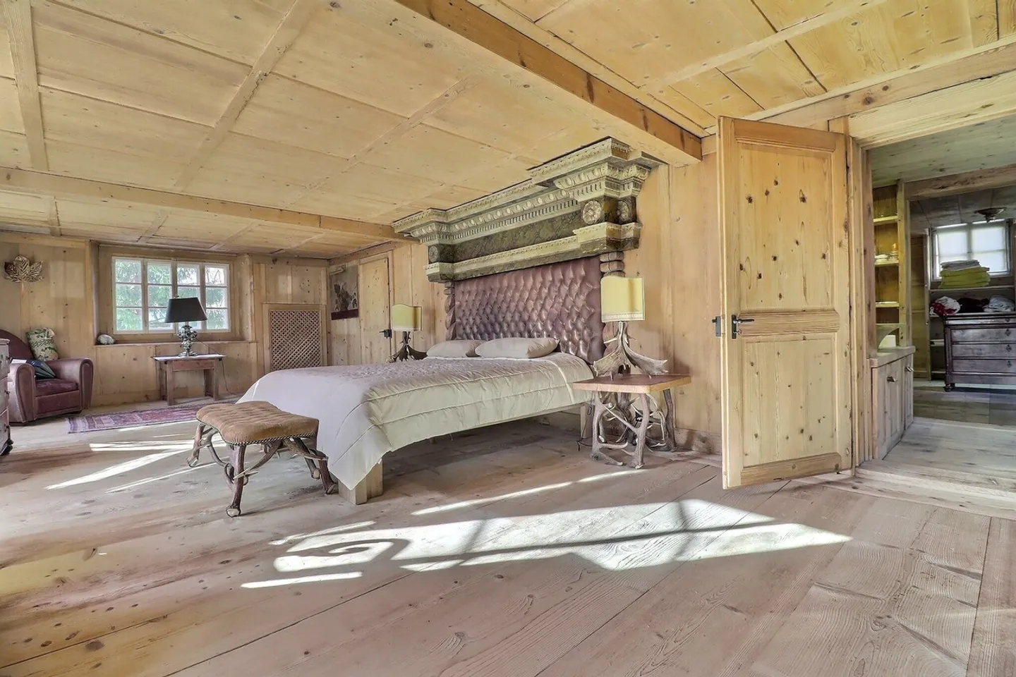 Charming Family Home with Garden - Photo 9 of 13