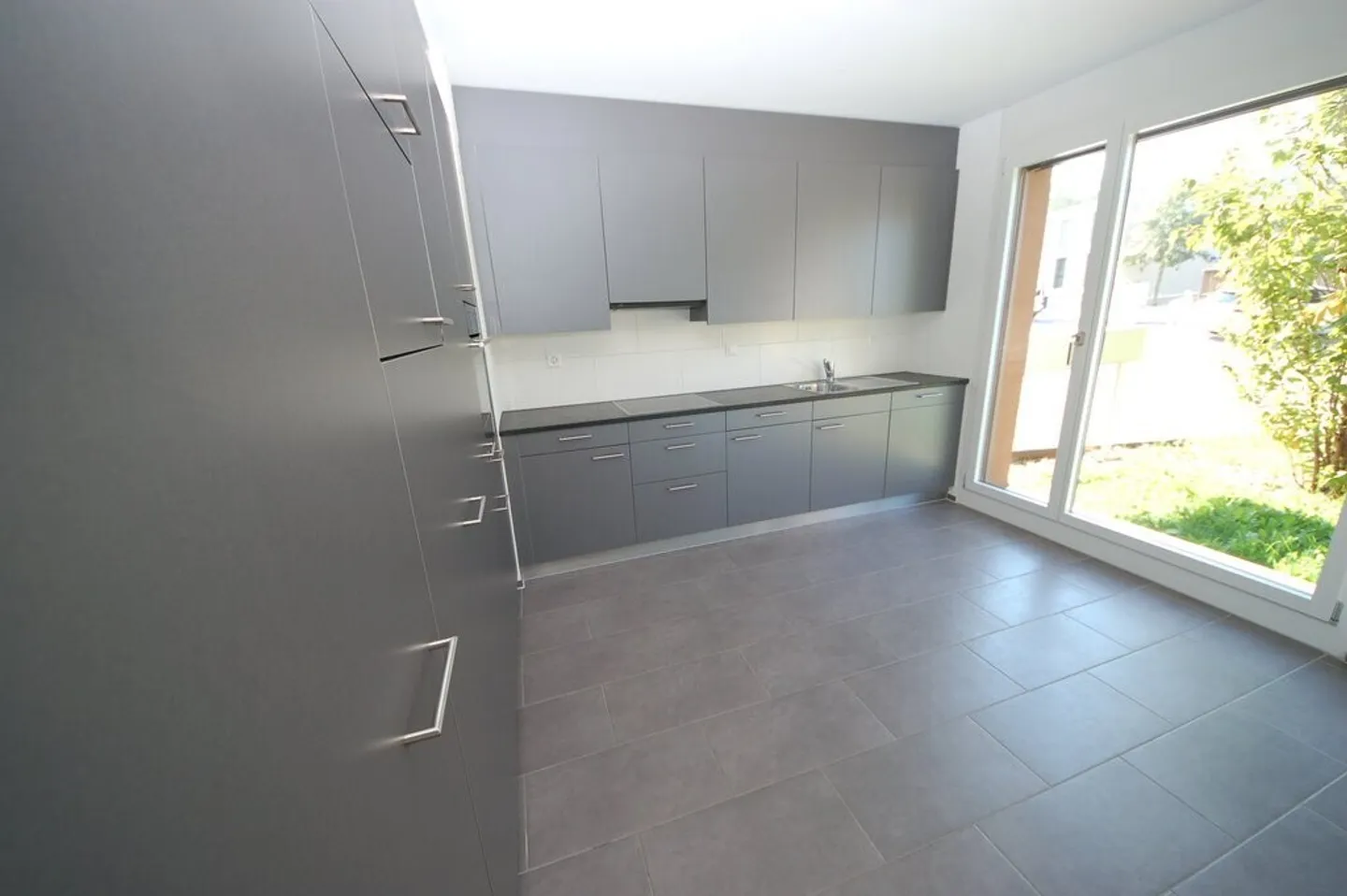 Exklusives Apartment im Skypark - Foto 3 von 4