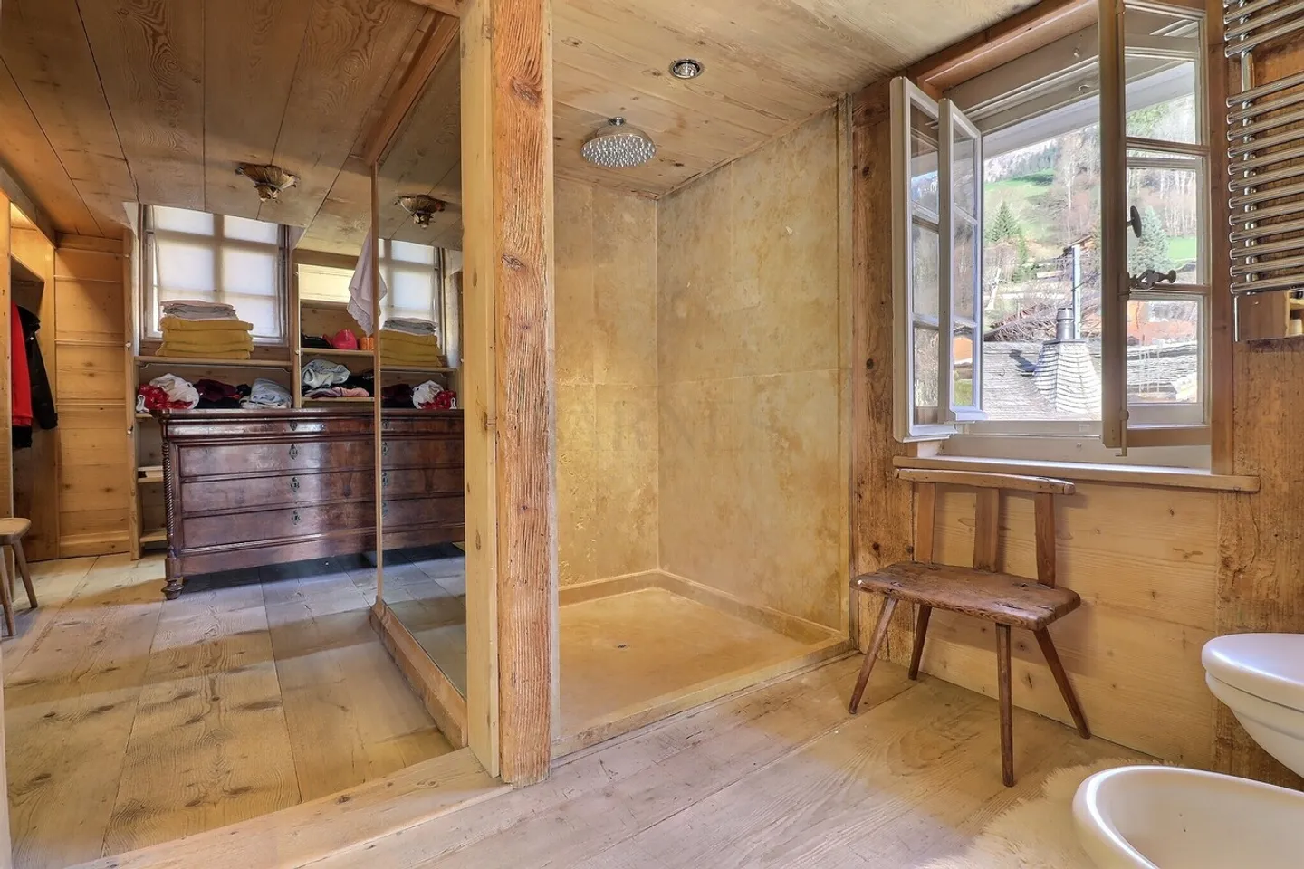 Charming Family Home with Garden - Photo 10 of 13