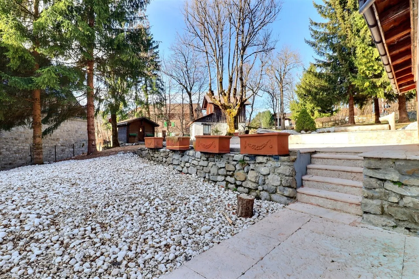 Charming Family Home with Garden - Photo 12 of 13