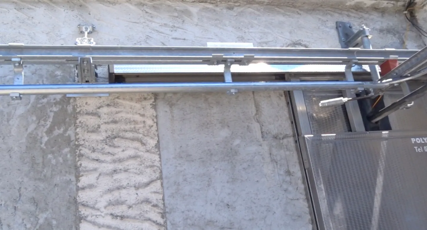 Charming Farmhouse Retreat - Photo 4 of 7