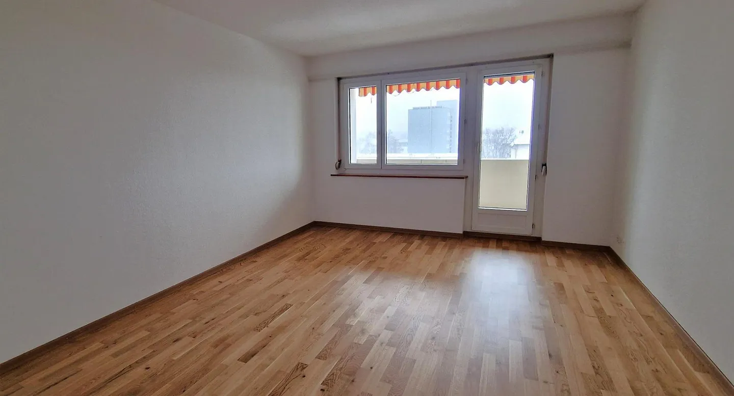 Appartamento 3 locali 4° piano a Winterthur - Foto 4 di 9
