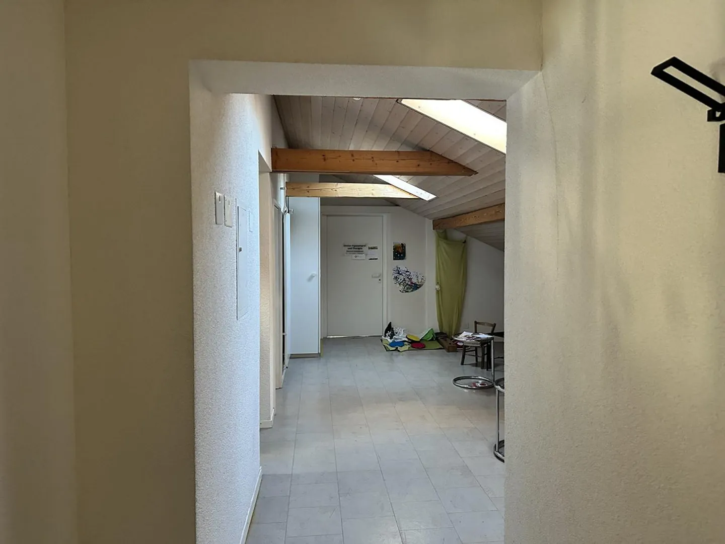Bureau ou locaux de pratique flexibles dans un emplacement central à Spiez - Photo 5 sur 5