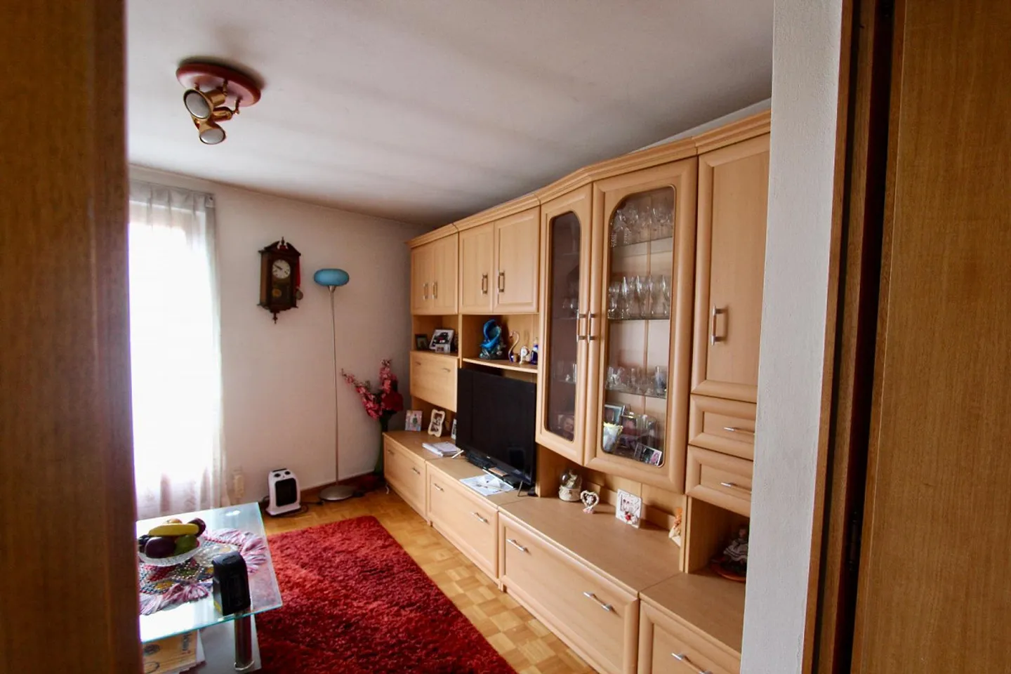 Casa di 6 1/2 locali in posizione molto tranquilla e soleggiata - Foto 5 di 17