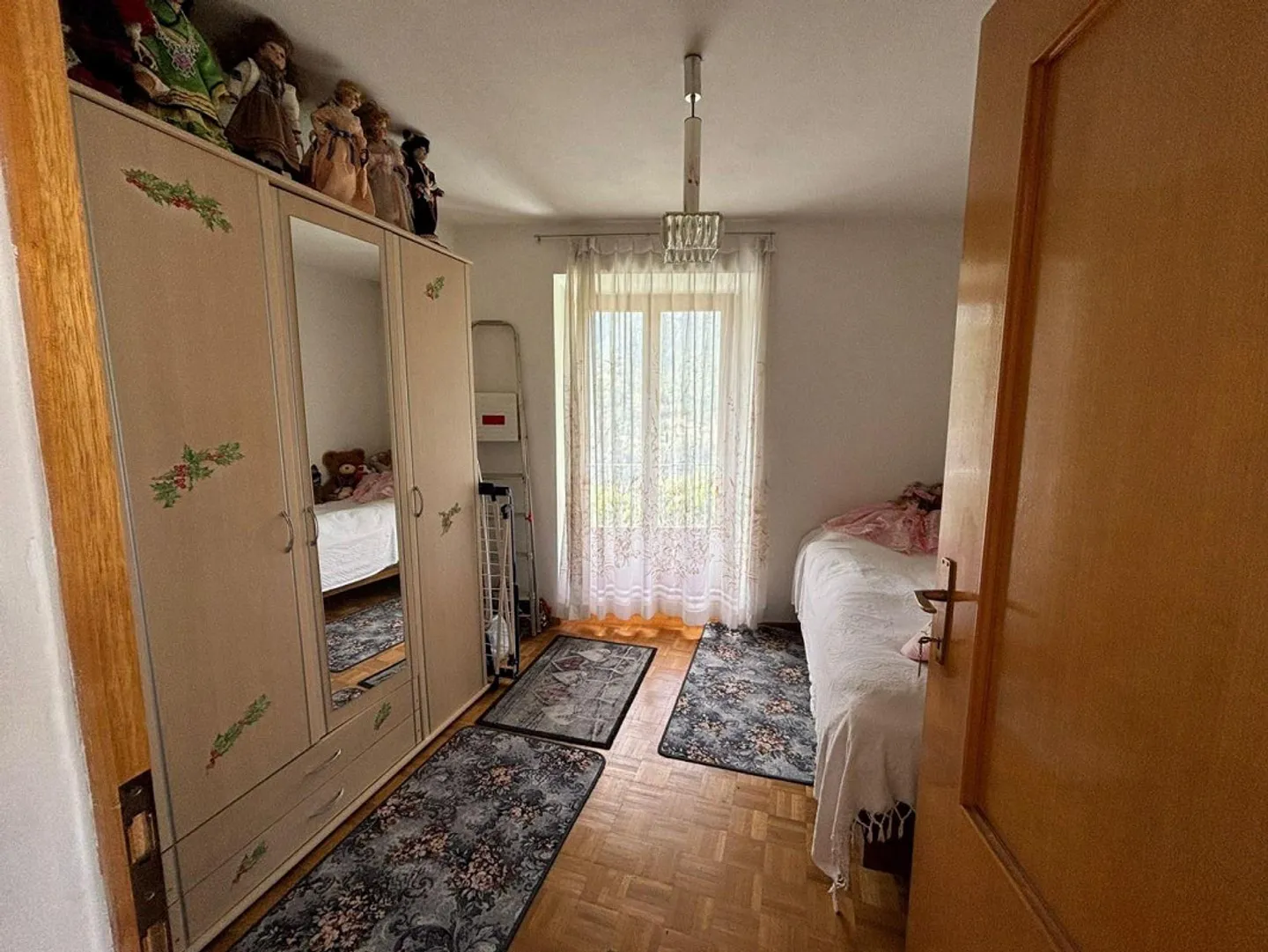 Casa di 6 1/2 locali in posizione molto tranquilla e soleggiata - Foto 9 di 17