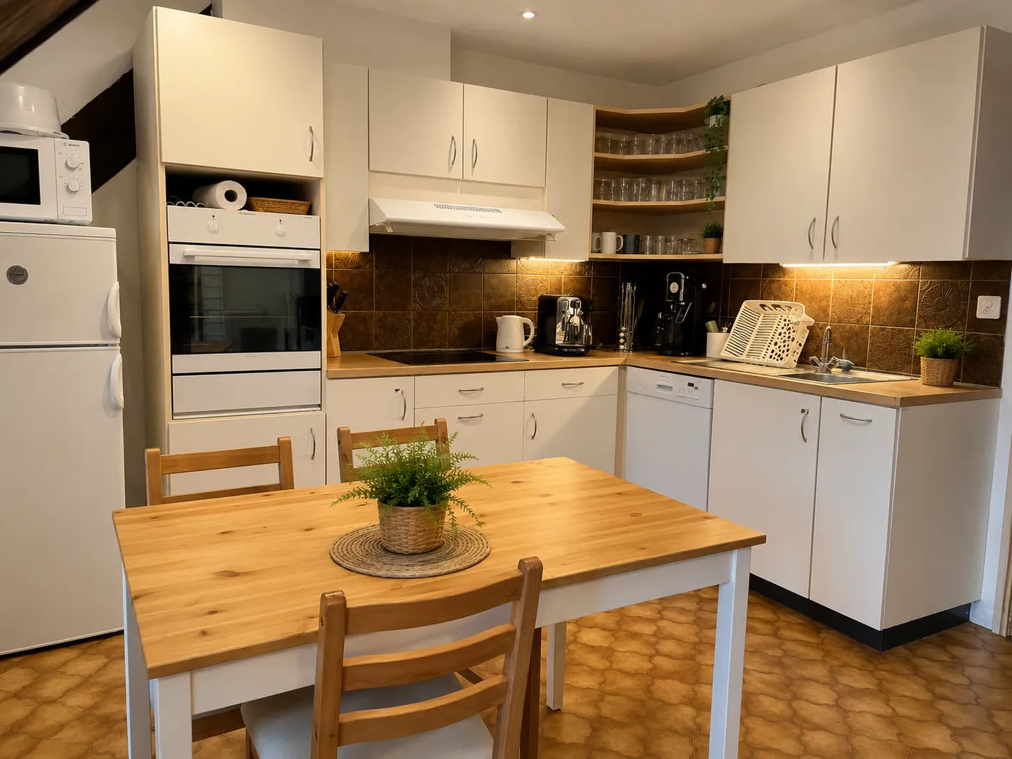 Charmantes Dachgeschossapartment in Romont - Foto 2 von 6