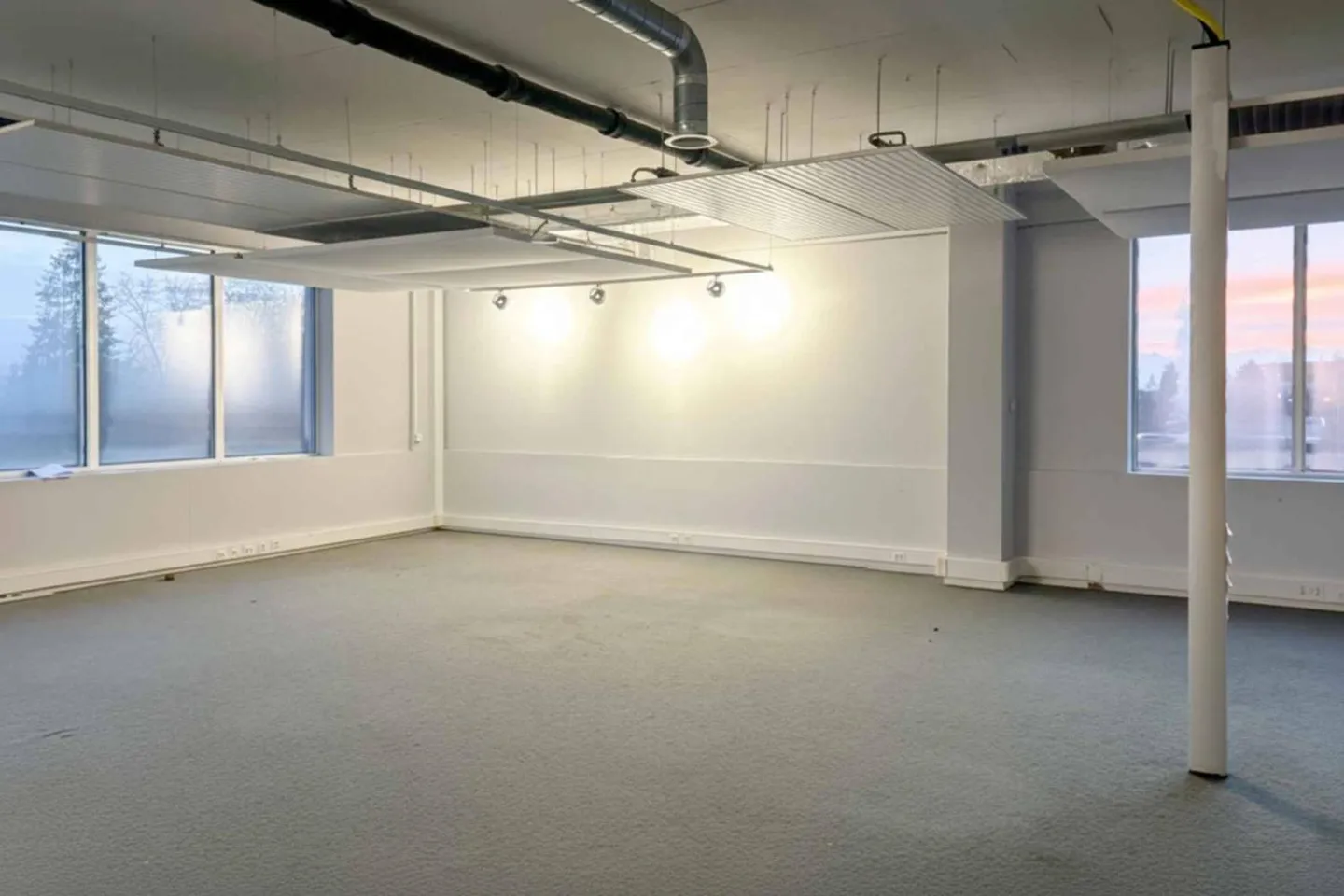 Modernes Büro in Meyrin - Foto 2 von 12