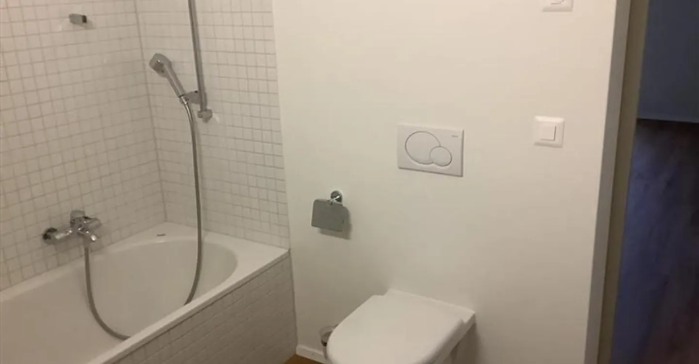 Appartement 2,5 pièces avec coin salon confortable - Photo 4 sur 5