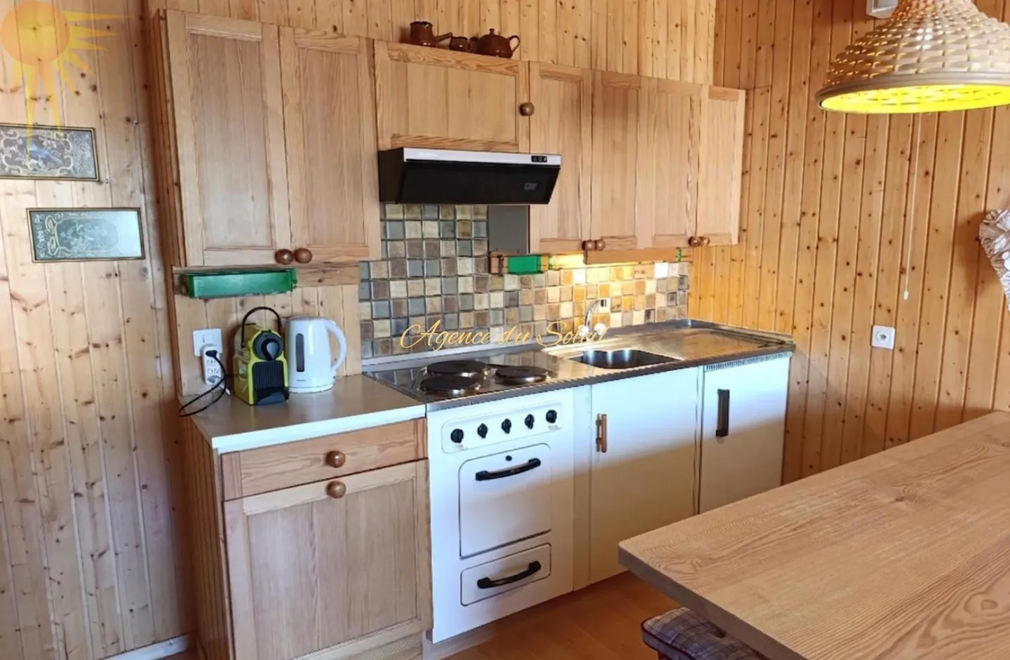 Charming Chalet-Style Apartment - Photo 5 of 11