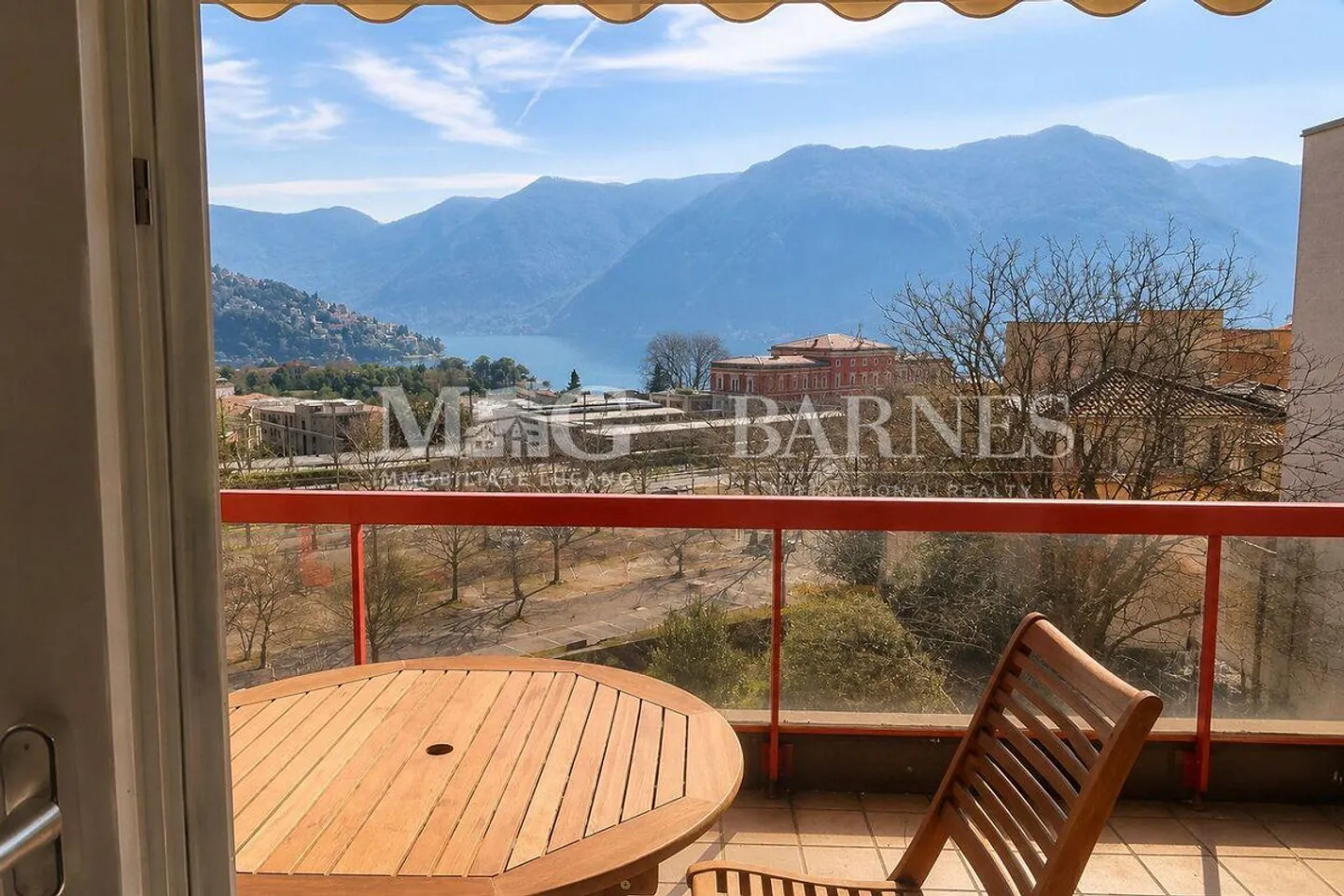 Lugano: Zentrale 2,5-Zimmer-Wohnung mit Balkon und Garage - Foto 4 von 4