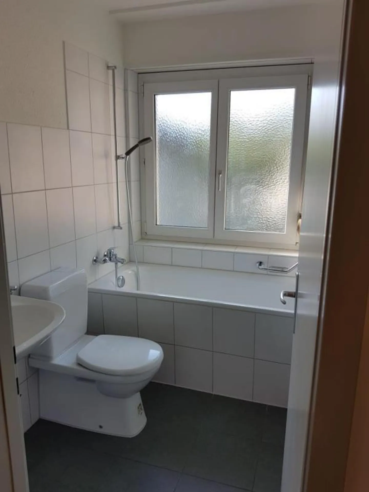 Appartamento accogliente con 4 stanze e grande balcone - Foto 7 di 9