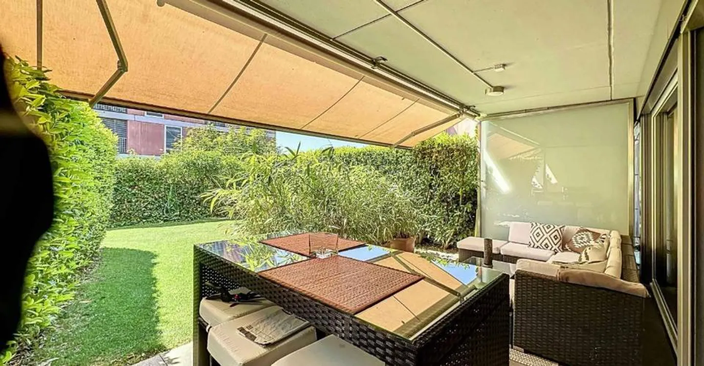 Magnifico appartamento di 3,5 locali con giardino - Foto 1 di 13