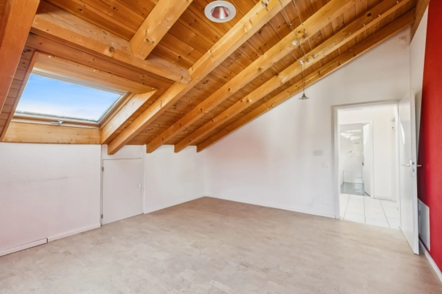 Sichern Sie sich Ihr neues Zuhause: 6.5-Zimmer-Maisonette mit Hobbyraum und Balkon - Foto 3 von 13