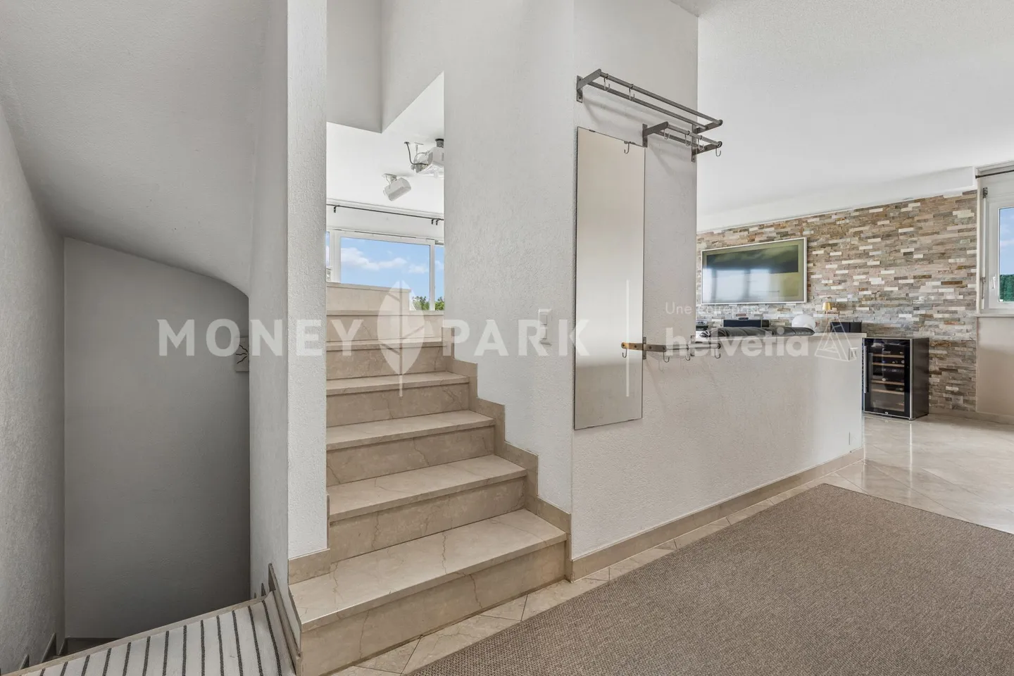 Family villa with swimming pool in Boussens - Photo 8 of 14