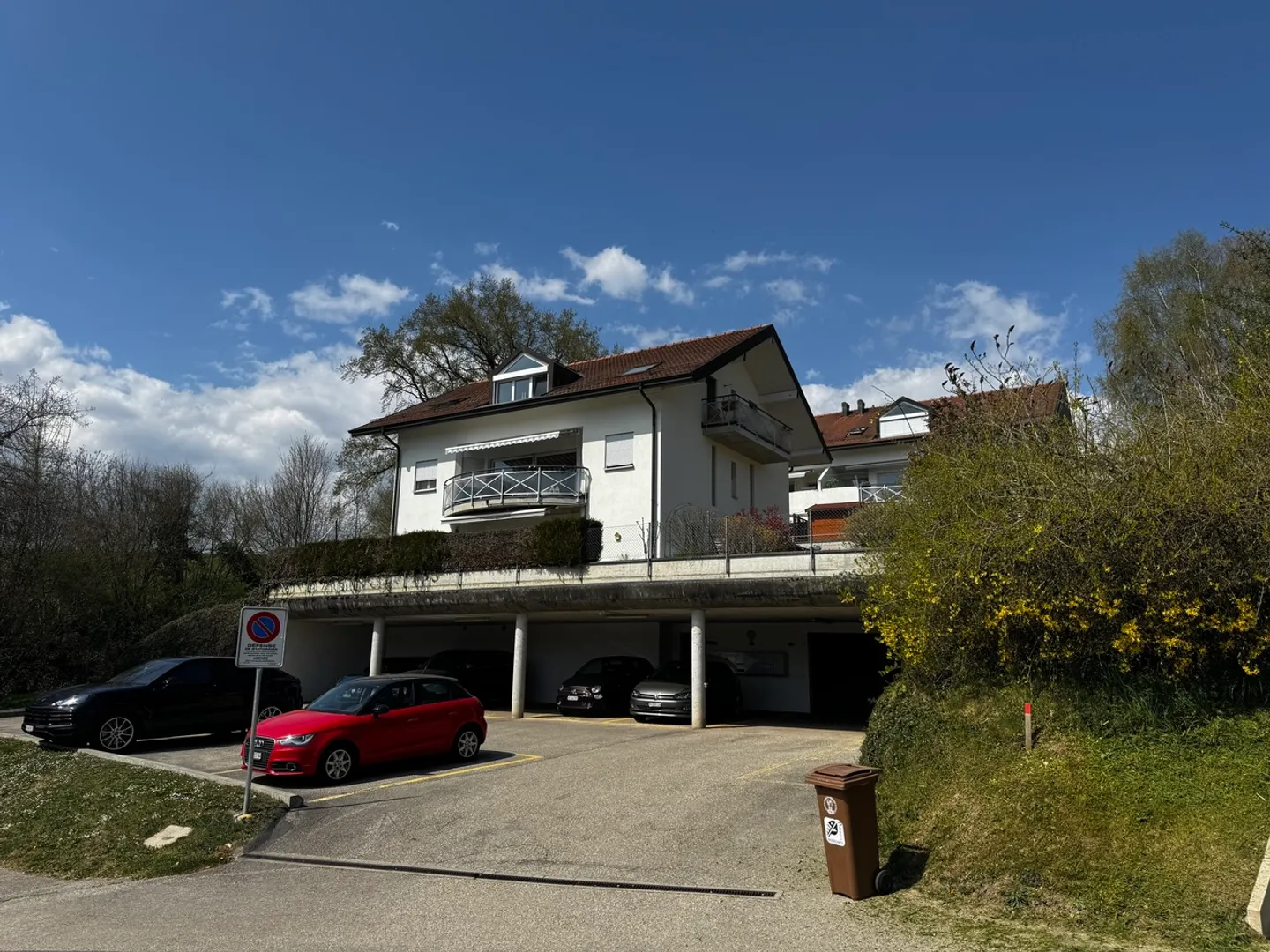 Investitionsmöglichkeit: 4,5 Zimmer in ruhiger Lage, 1. Etage - Foto 1 von 13