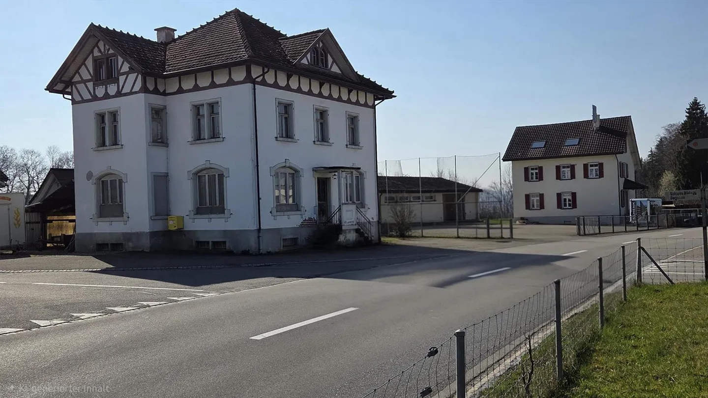 Former restaurant with apartment for sale - Photo 1 of 4