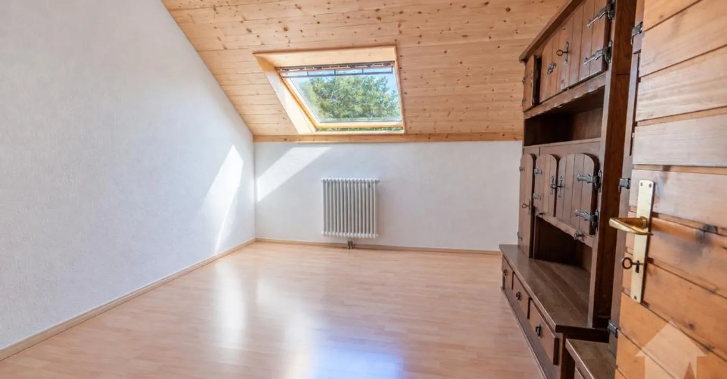 Choëx, duplex de 5.5 pces dans les combles - Photo 5 sur 12