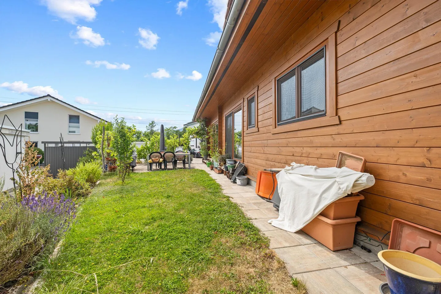 SENSO DI CHALET MODERNO NEL CUORE DI STÜSSLINGEN - Foto 2 di 5