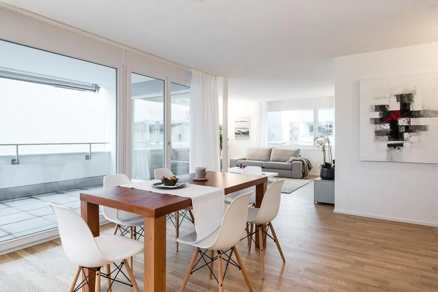 Attic apartment for rent - Photo 3 of 8
