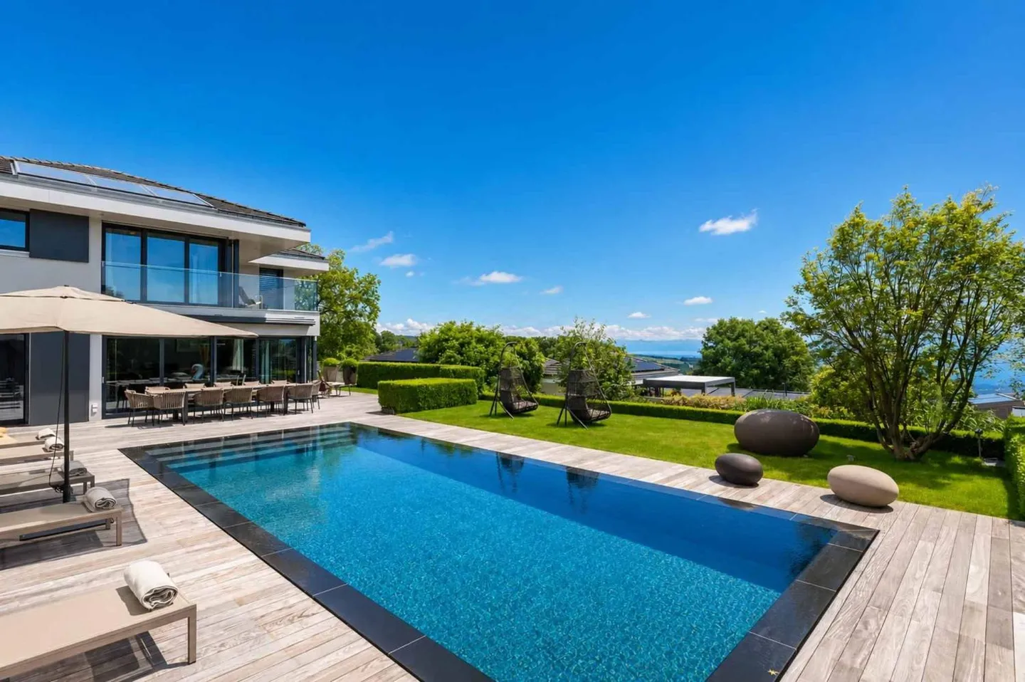Proprietà di lusso e design contemporaneo con vista panoramica - Foto 4 di 5