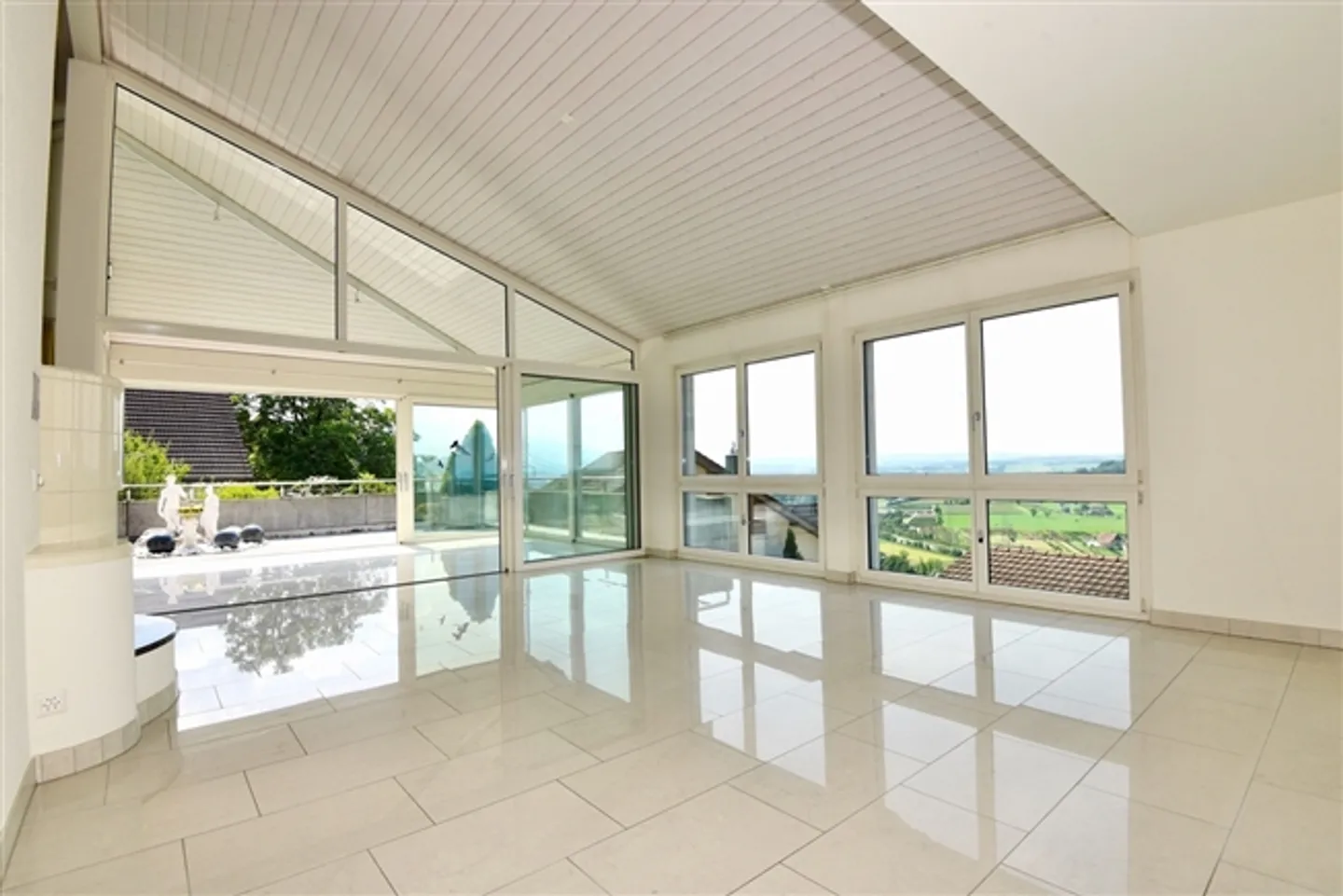 260 m2 pure living pleasure! - Photo 5 of 13