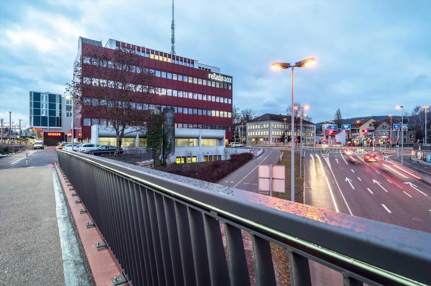 Ampio magazzino vicino alla stazione di Aarau - Foto 1 di 4
