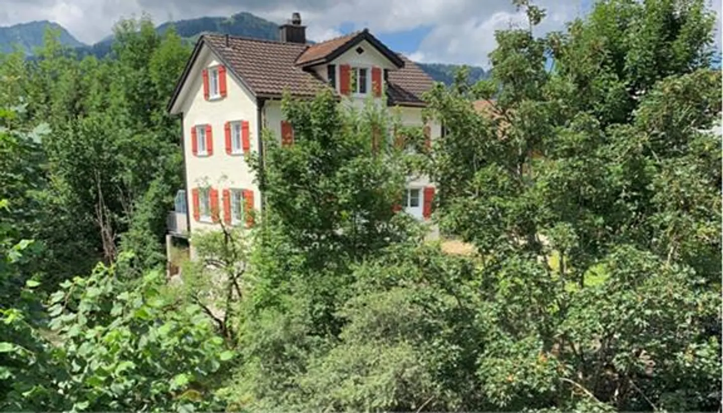 Charming 6 1/2 Room Single Family House in Neu St. Johann, SG - Photo 4 of 19