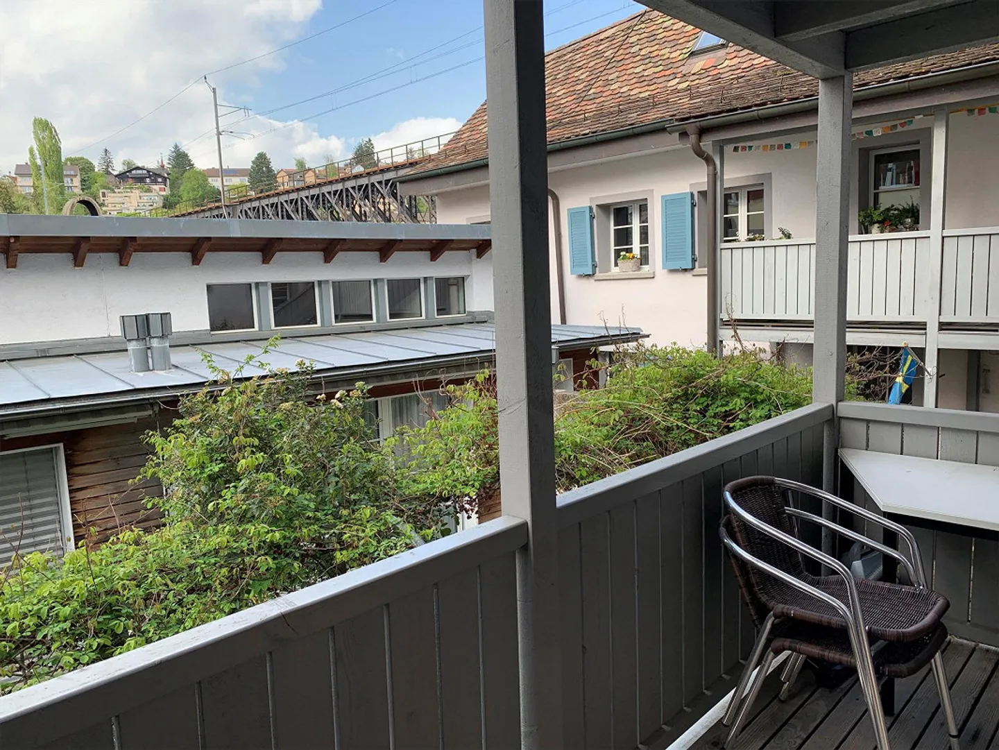 Charmante 2.5-Zimmer-Wohnung an der Trüllergasse 12 in Feuerthalen - Foto 6 von 8