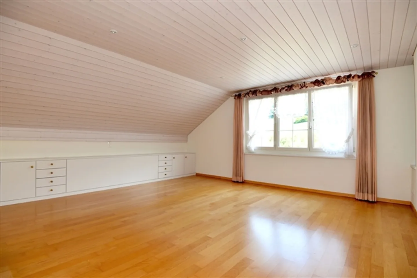 260 m2 pure living pleasure! - Photo 8 of 13