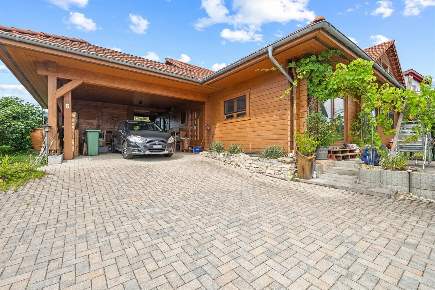 SENSO DI CHALET MODERNO NEL CUORE DI STÜSSLINGEN - Foto 5 di 5