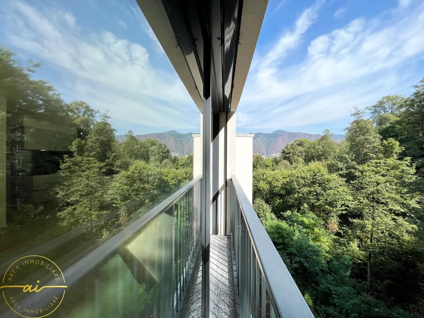 MODERNO APPARTAMENTO 4.5 LOCALI CON TERRAZZA PANORAMICA - Foto 9 di 13