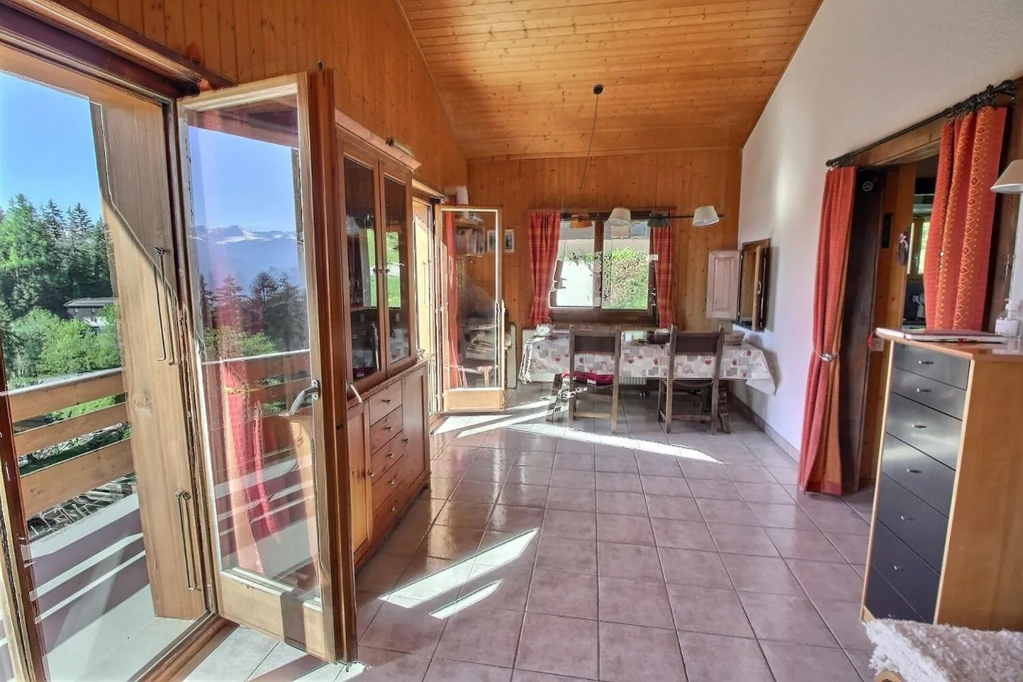 Chalet avec Vue Alpestre Époustouflante - Photo 6 sur 13