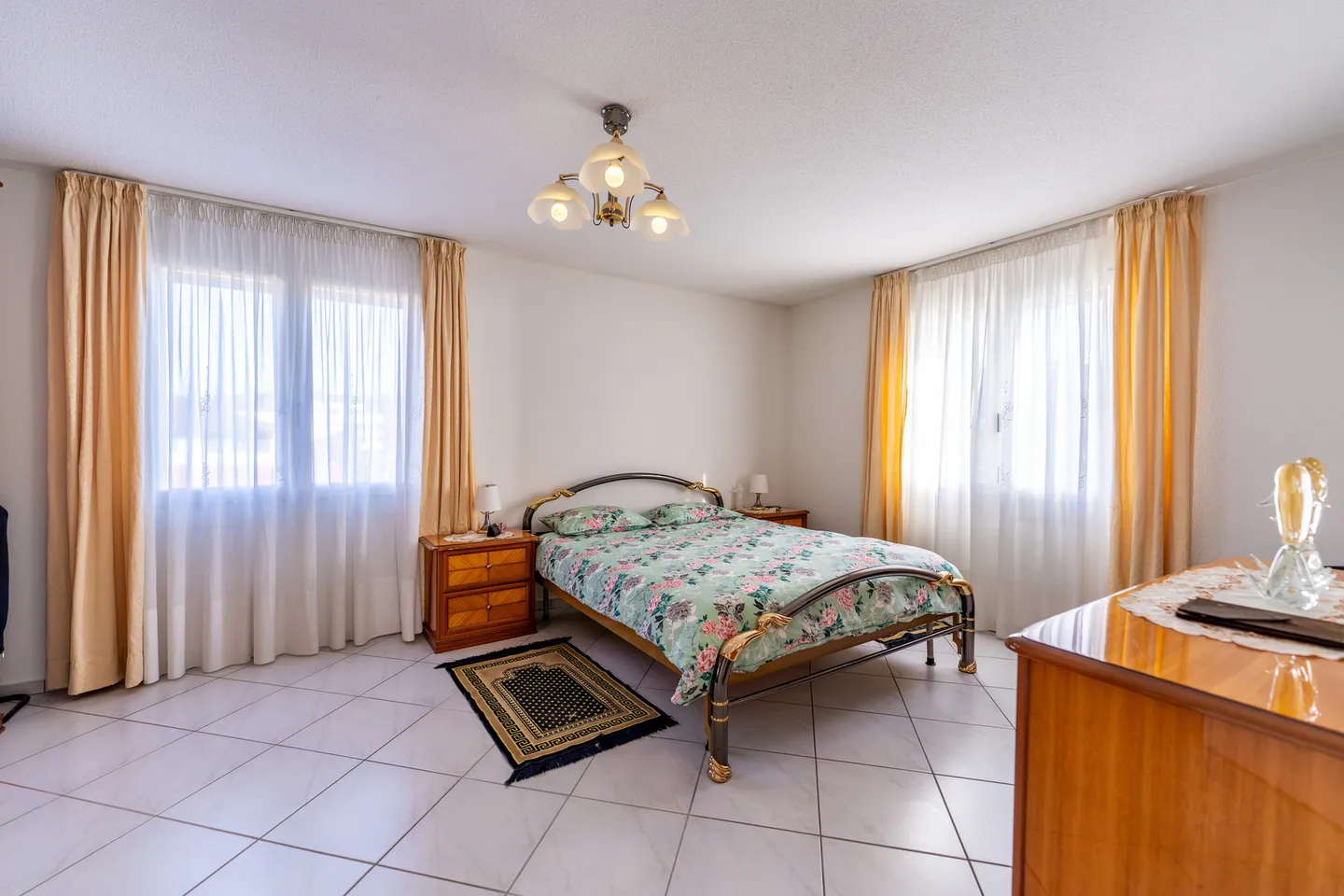 Idylle familiale à Spreitenbach – Charmante maison de ville de 7 pièces avec véranda et jardin - Photo 10 sur 22