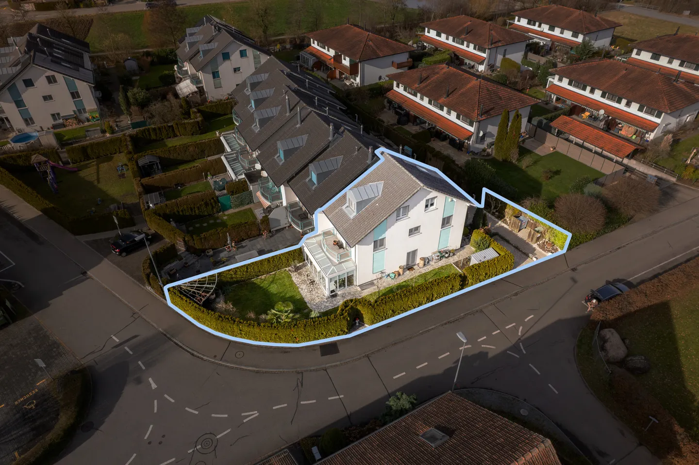 Idylle familiale à Spreitenbach – Charmante maison de ville de 7 pièces avec véranda et jardin - Photo 15 sur 22