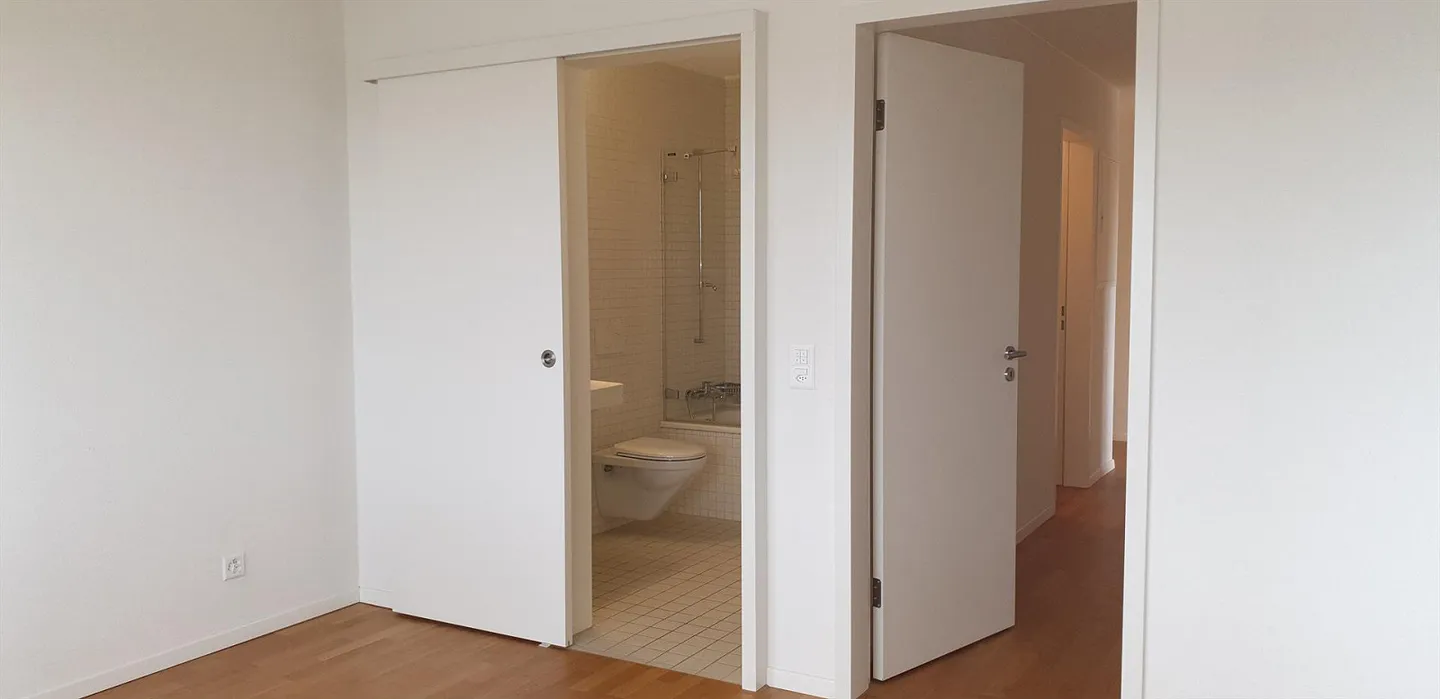 Vivere moderno in Europaplatz – 2.5 locali con loggia - Foto 6 di 9