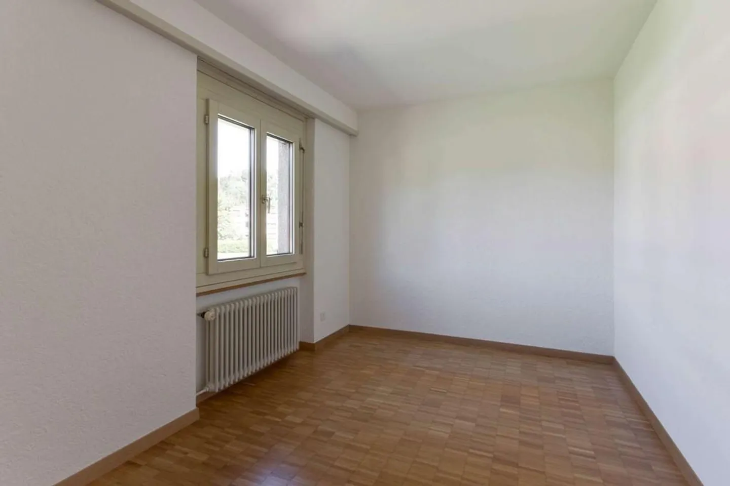 Act now: Apartment available until 30.09.2027 at an attractive price - Photo 8 of 10