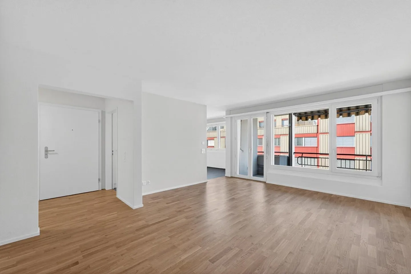 Charmante, frisch sanierte Wohnung in Luzern - Foto 1 von 13