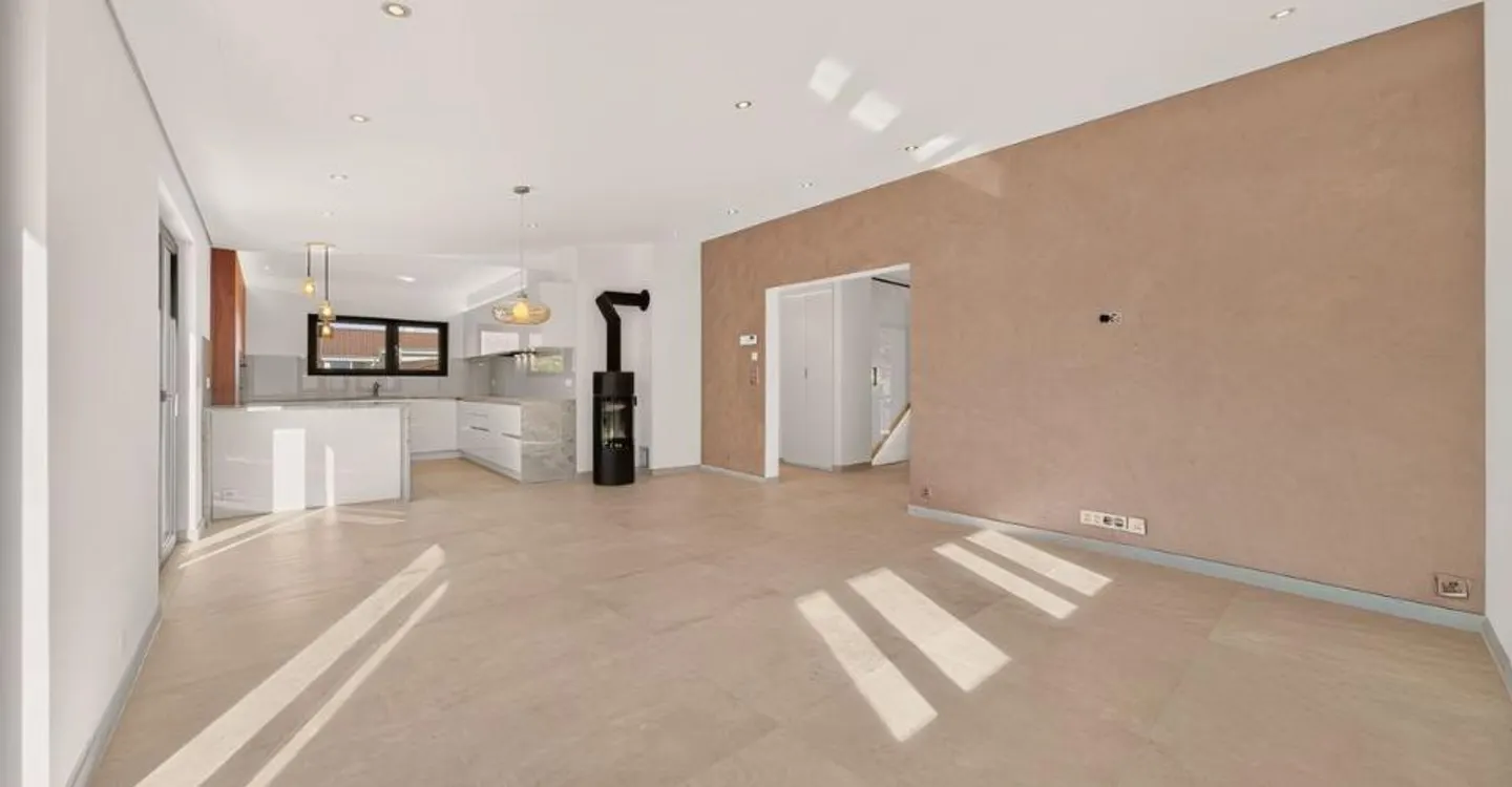 Heartthrob in Aigle: The perfect blend of contemporary elegance and energy efficiency - Photo 3 of 12