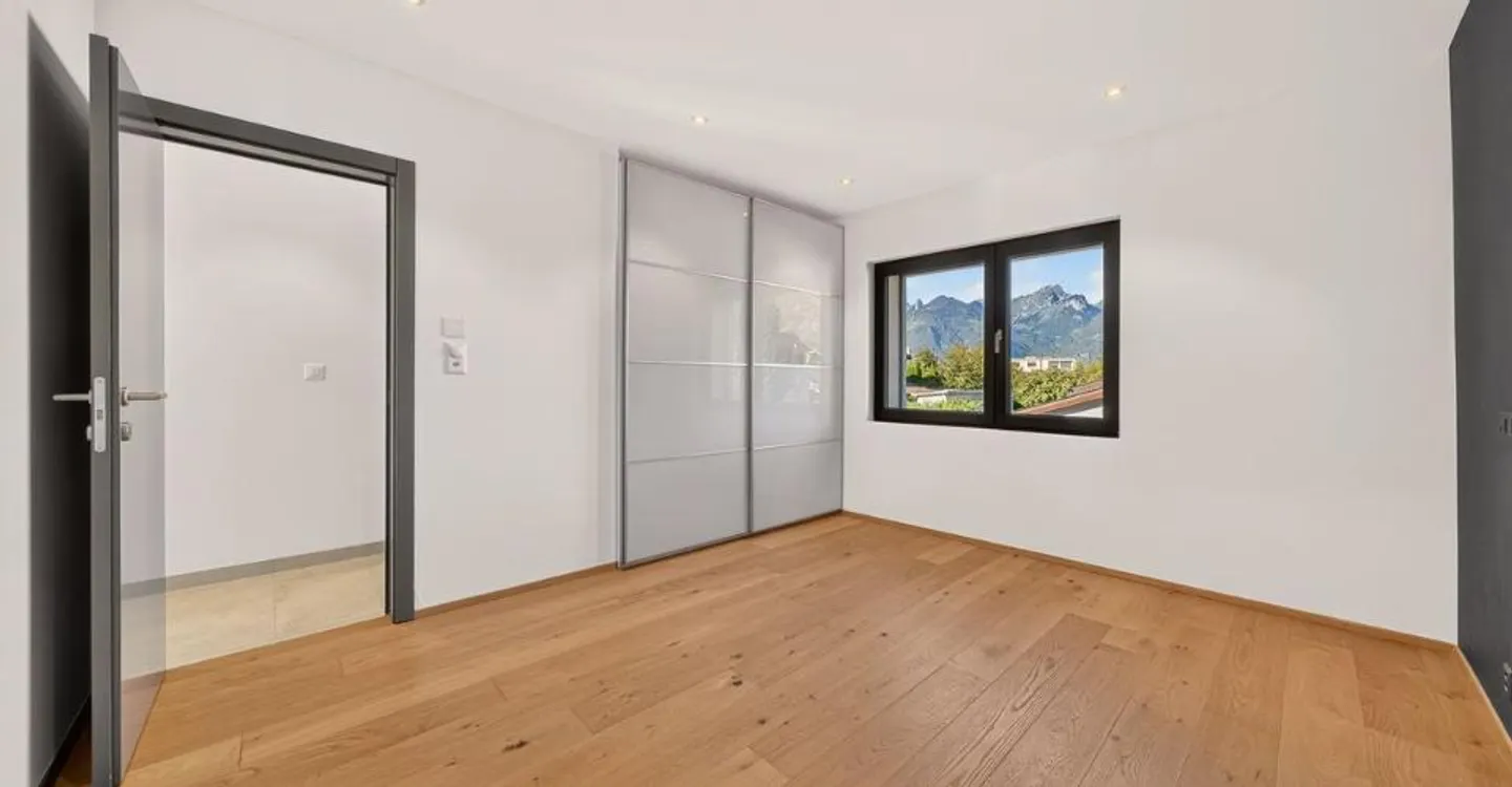Heartthrob in Aigle: The perfect blend of contemporary elegance and energy efficiency - Photo 6 of 12