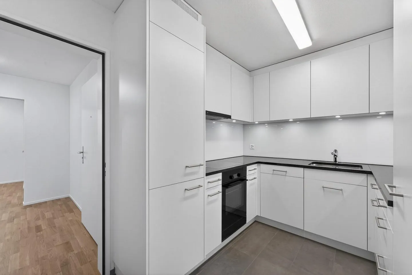 Charmante, frisch sanierte Wohnung in Luzern - Foto 2 von 13