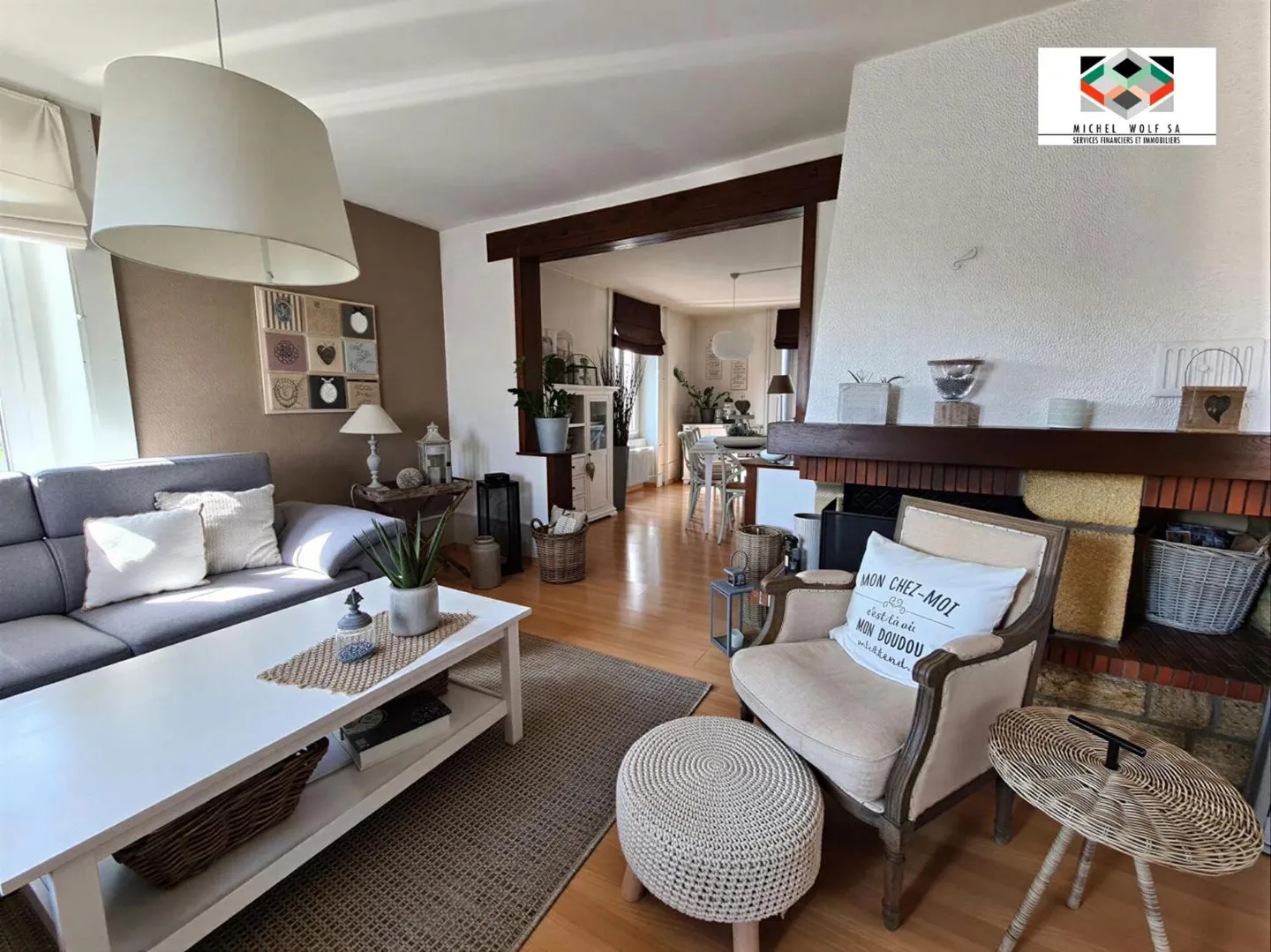 Magnificent 4.5-room duplex in Thielle-Wavre - Photo 2 of 10