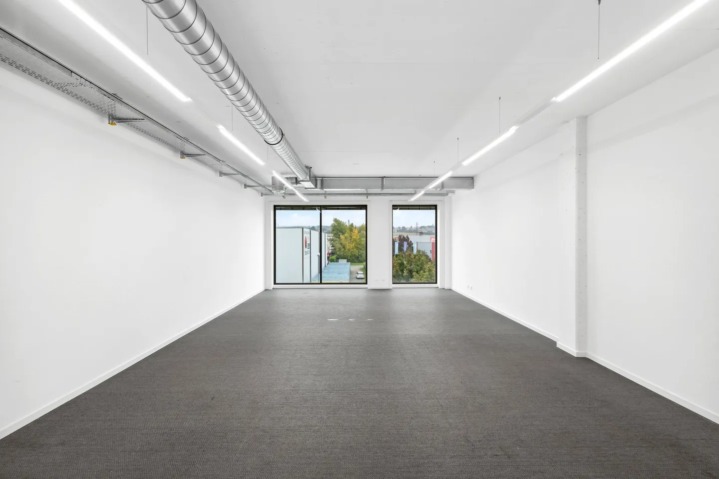 Discover your new office at the iLife Center in Etoy! - Photo 1 of 1