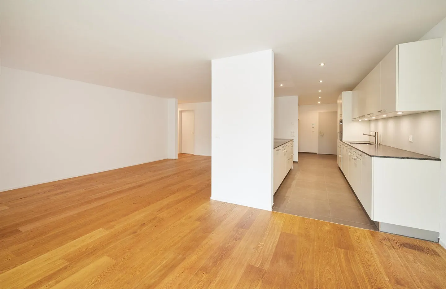 Appartement de jardin spacieux de 4½ pièces - Photo 5 sur 27